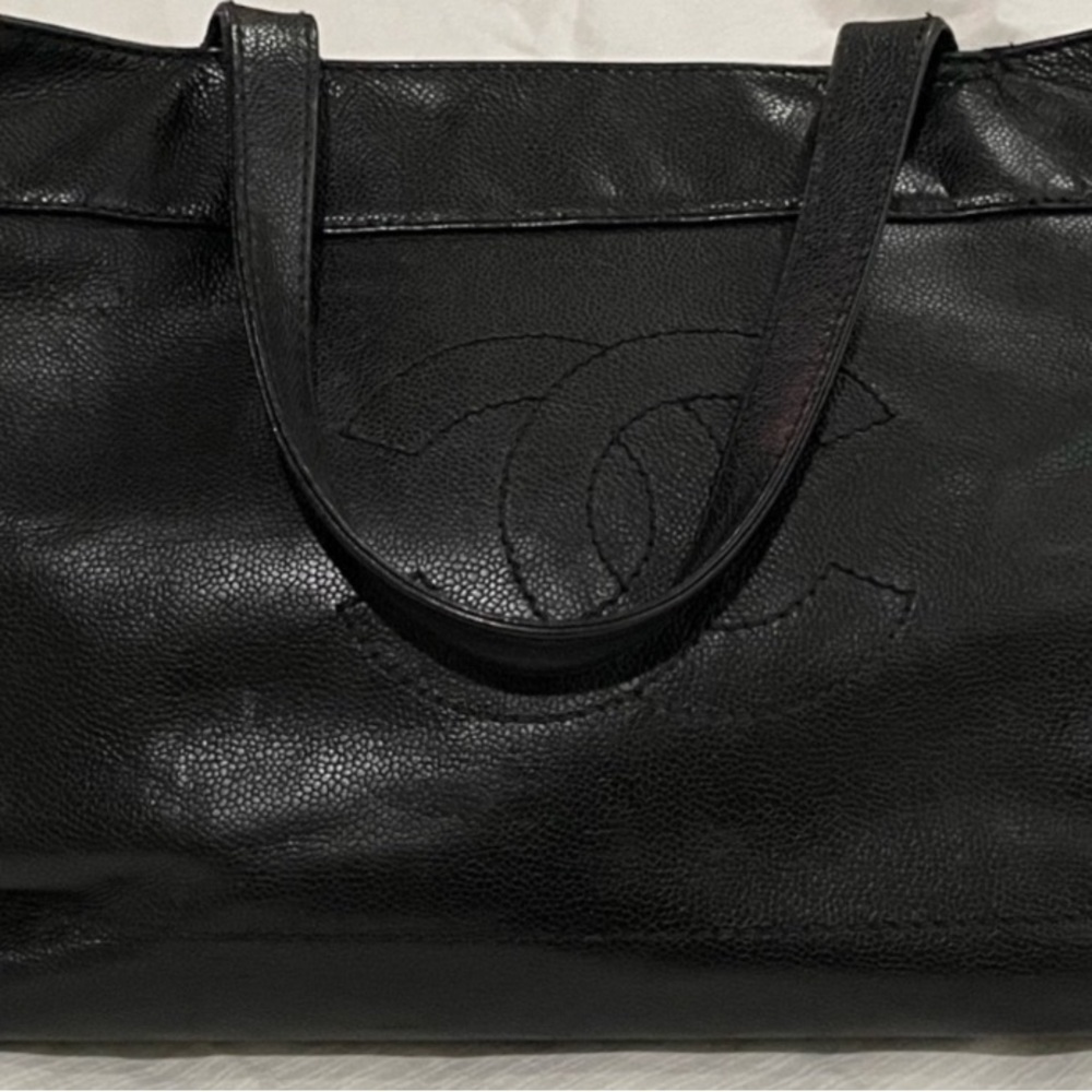Chanel Coco Mark Black Caviar
Leather Tote (Pre-Owned-good condition) - Picture 3 of 12